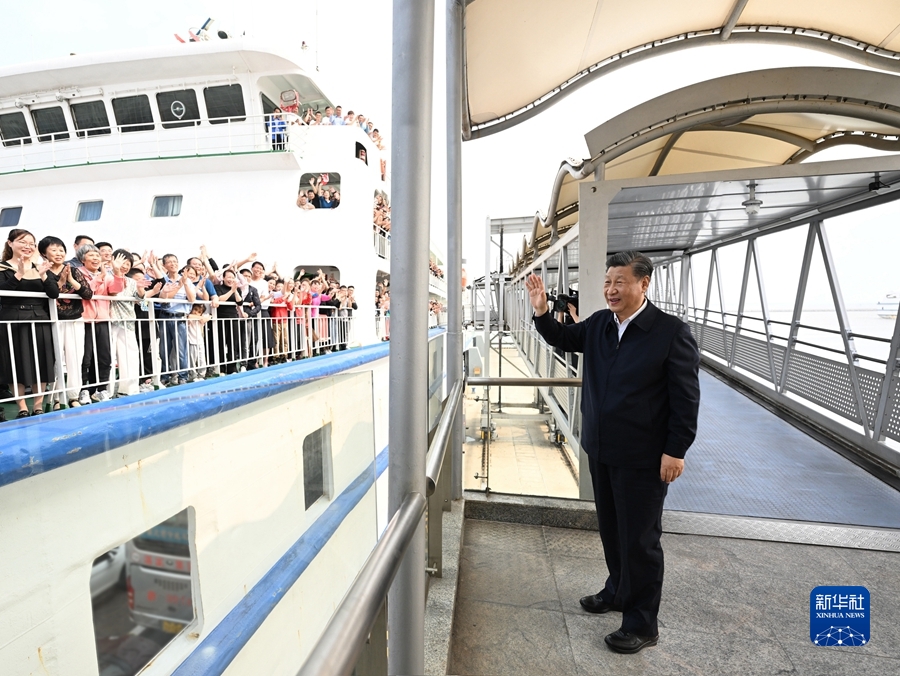 习近平在广东考察时强调 坚定不移全面深...