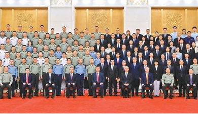 习近平亲切接见纪念活动筹办工作各方面代...