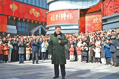 习近平春节前夕在北京看望慰问基层干部群...